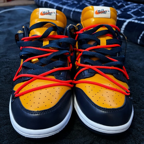 Dunks - Picture 2 of 7